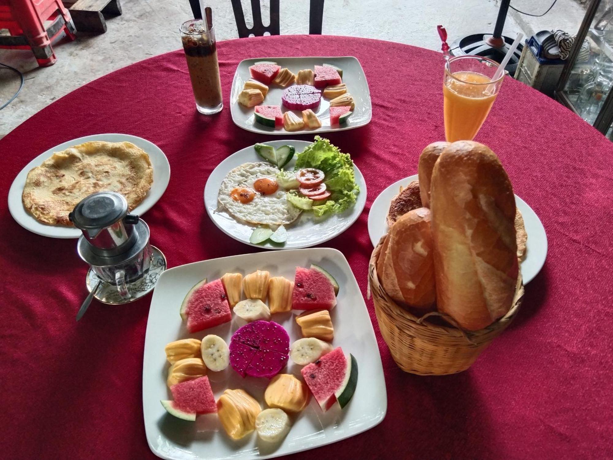 Quoc Phuong Riverside Homestay Ben Tre Luaran gambar